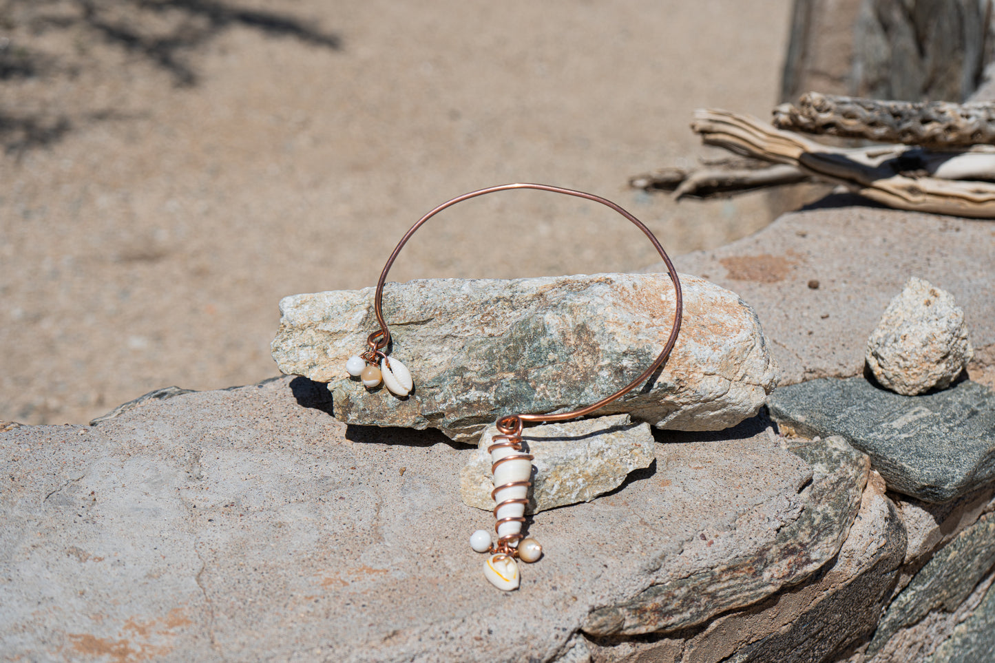 Spire Coast – Copper Wire Choker with Spire Shell Pendant